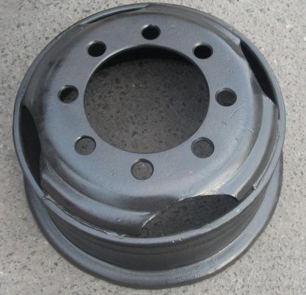 prodam-130-3101012-disk-kolesnyy-20h7-0-zil-s-kolcami.--404f-1353784007717230-1-big